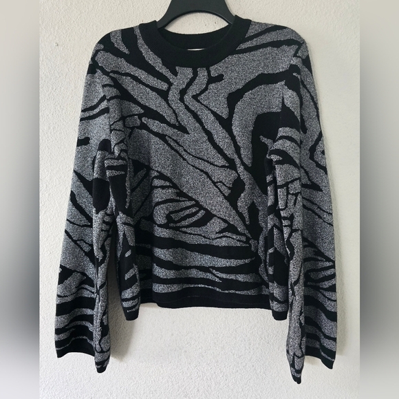 H&M Sweater Womens Sz L Black Knit Bell Sleeves Grunge Grannycore - Picture 2 of 10